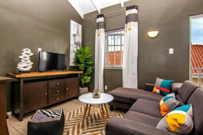 CityLife Apartments in historic Willemstad - 2 bedroom apartment with attic - O